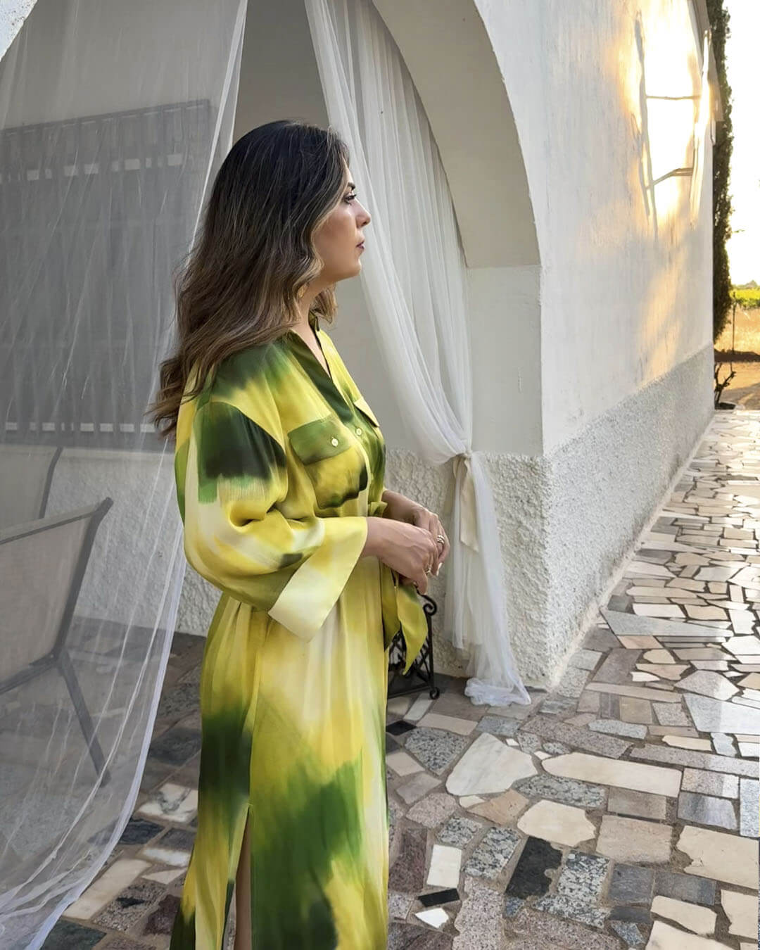 Vestido camisero largo estampado verde