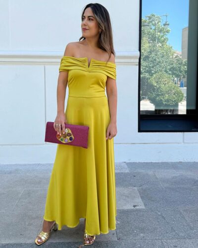 Vestido lima con escote fruncido en los hombros