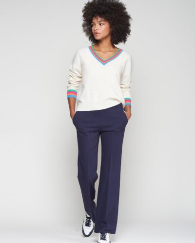 Pantalón Martina azul marino con corte recto