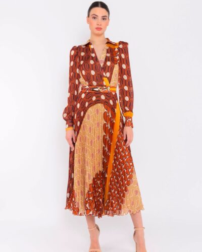 Vestido midi camisero estampado geométrico en tonos marrón y mostaza
