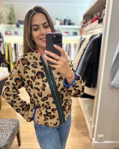 Chaqueta de punto animal print con vivos de color – Aldo Martins