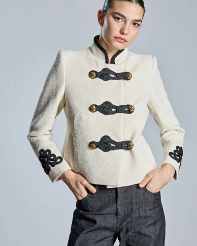 Chaqueta cruda con alamares