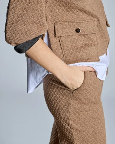 Pantalón camel texturizado
