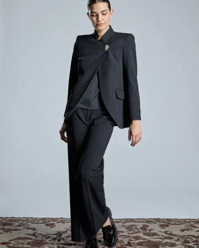Pantalón negro corte recto