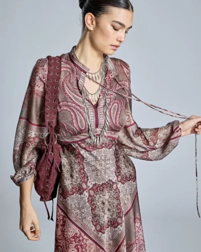 Vestido estampado cachemires burdeos